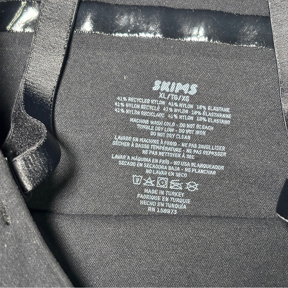 SKIMS Core Control Highwaisted Briefs Onyx Black Size XL NWOT - Picture 4 of 4